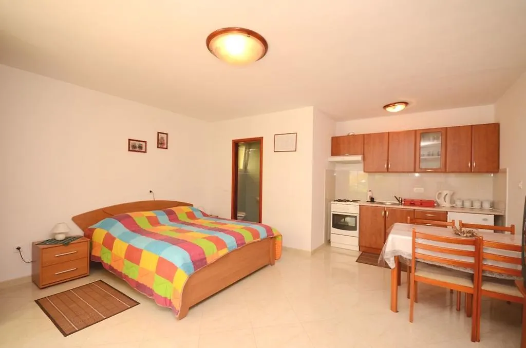 Apartments And Room Mirjana Rovinj